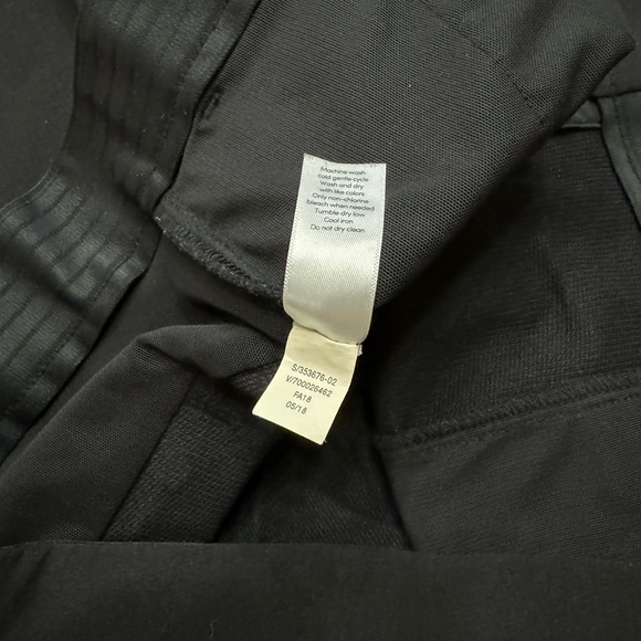 Athleta Wander Stash Skinny Pant Size 8 - black - Picture 6 of 7